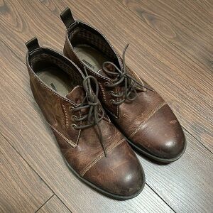 Clarks Men Leather Cap Toe Boots Size 8.5
